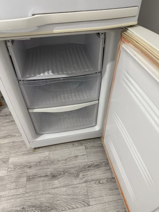 Продам холодильник в хорошем состояний