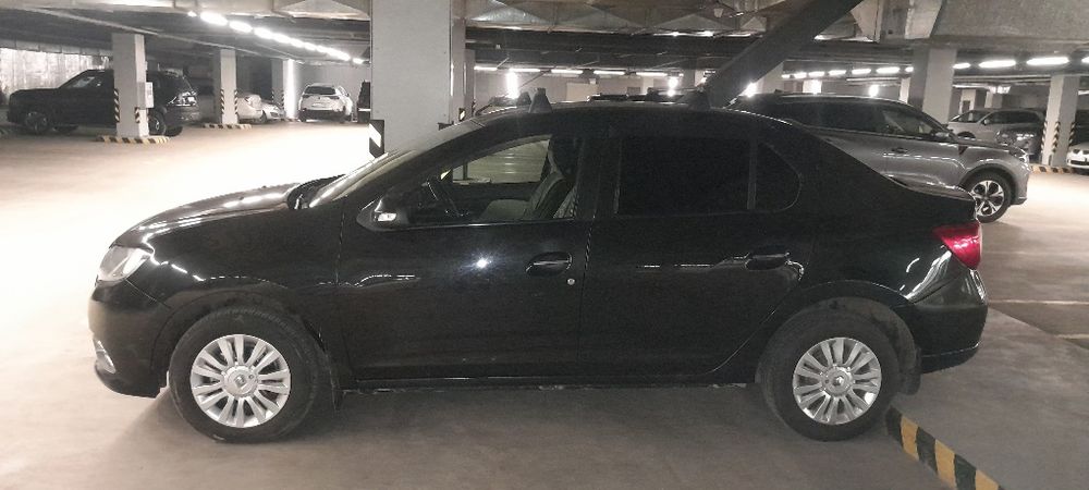 Автомобиль рено логан 2