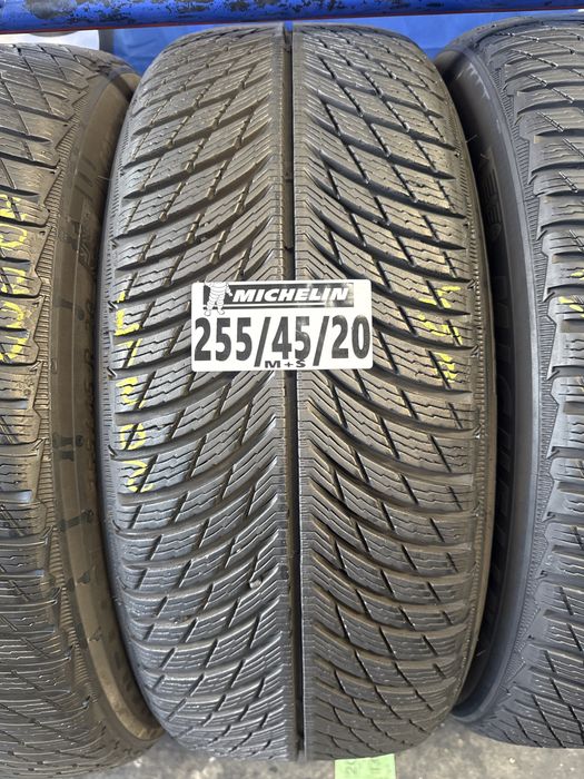 255/45/20 Michelin M+S