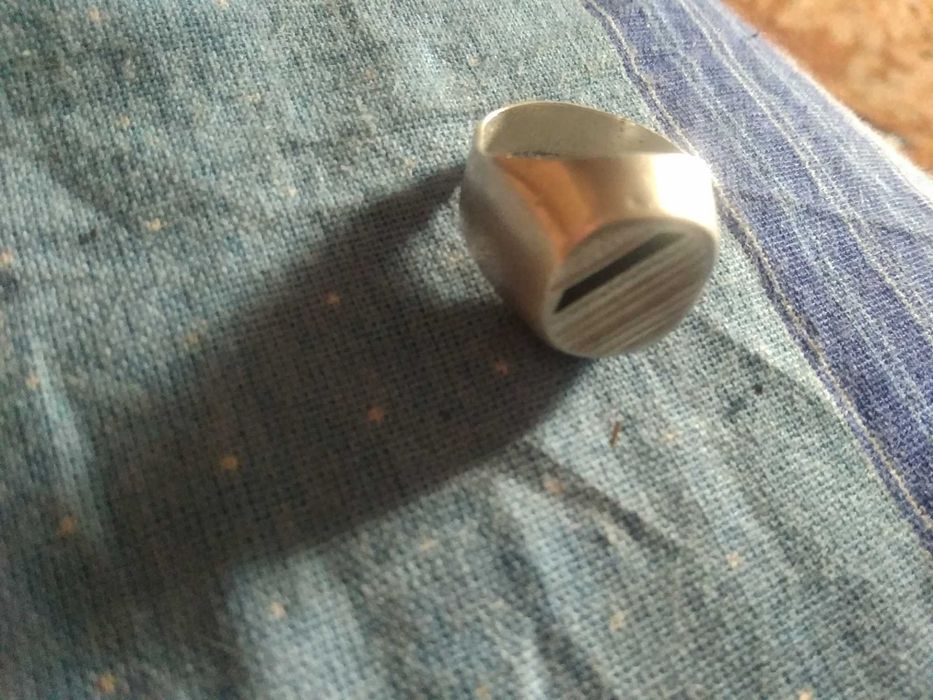 Продам кольцо серебряное Ø 18 за 1500 тенге срочно