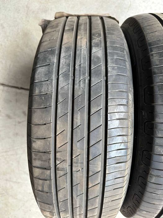 Anvelope vara Goodyear EfficientGrip 215/60 R17