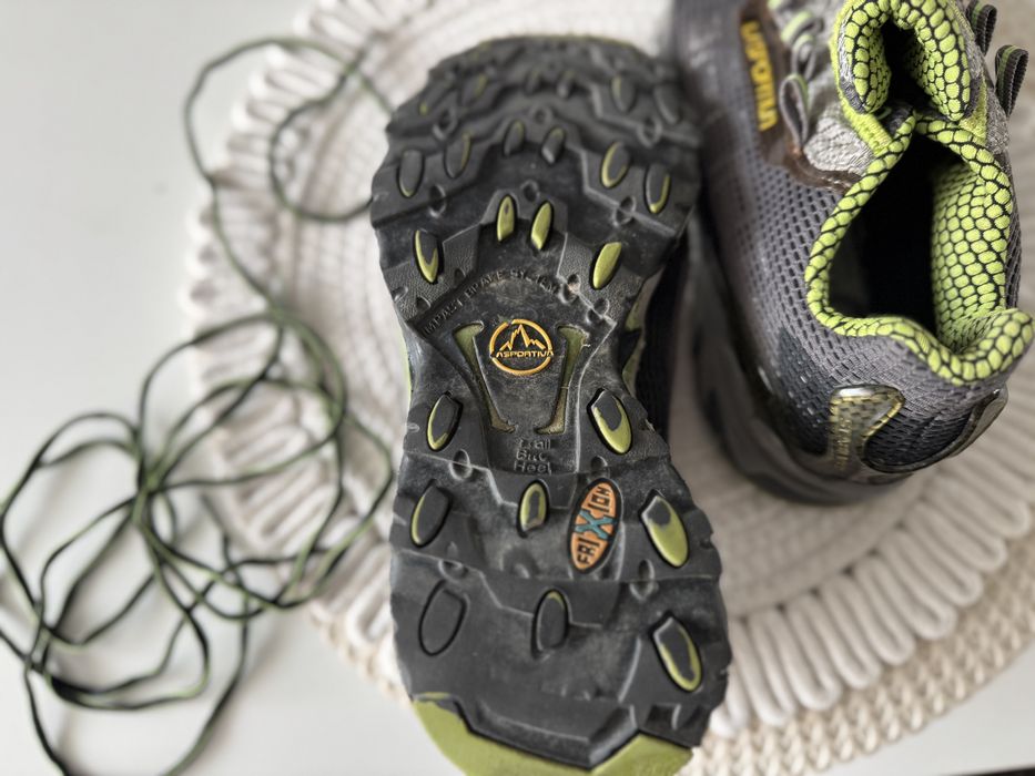 Adidasi La Sportiva marimea 41