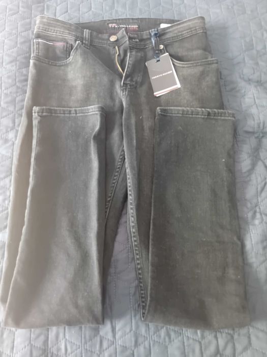 Blugi Tommy Hilfiger