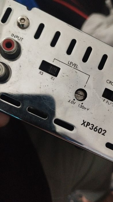 Продам саббуфер срочно