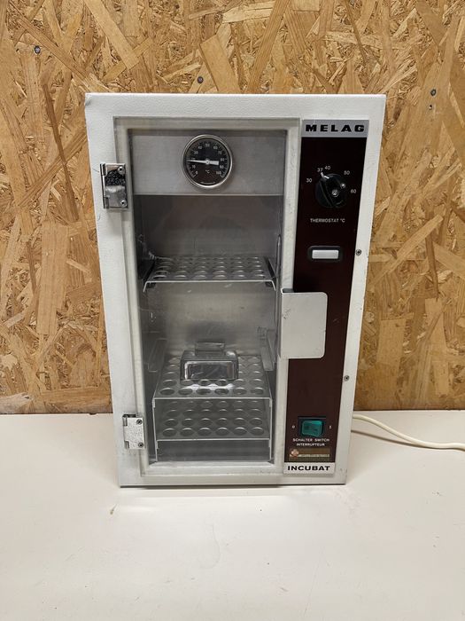 Melag 80 incubator