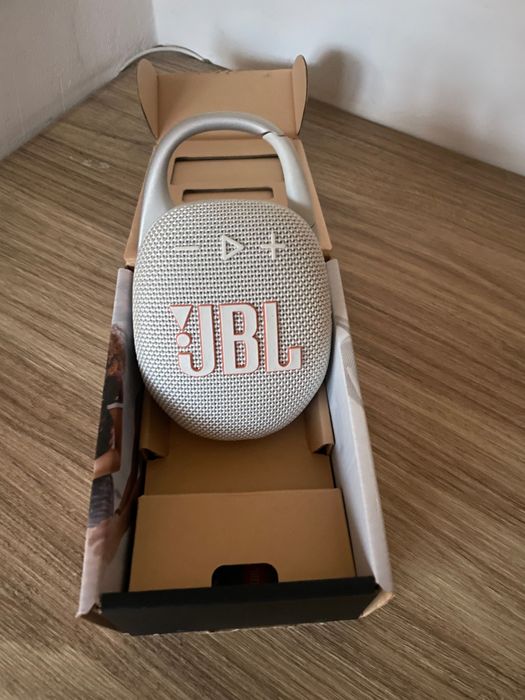 Преносима колонка JBL Clips 5