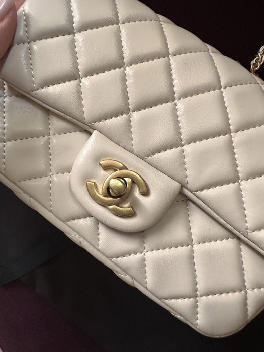 Чанта Chanel бяла
