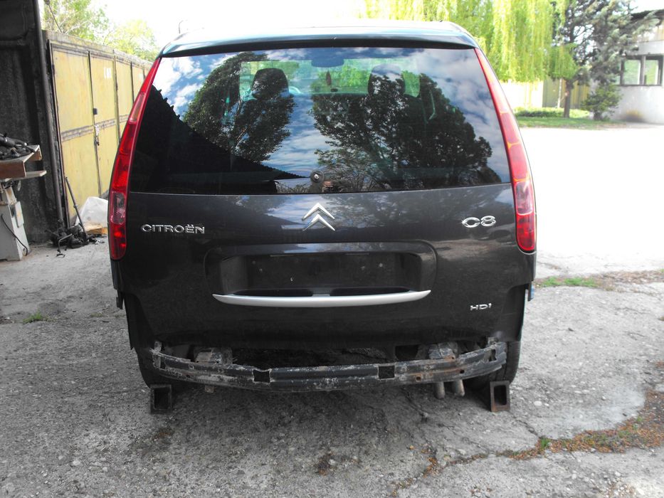 Ситроен С8 на части
