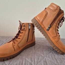 Номер 37,5 Нови дамски боти от естествена кожа