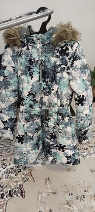 Продам пуховик Huppa