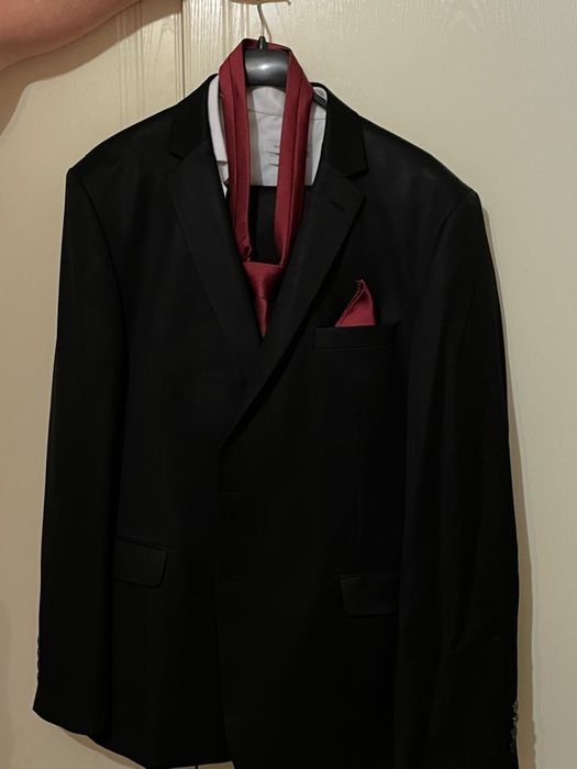 Костюмы на продажу