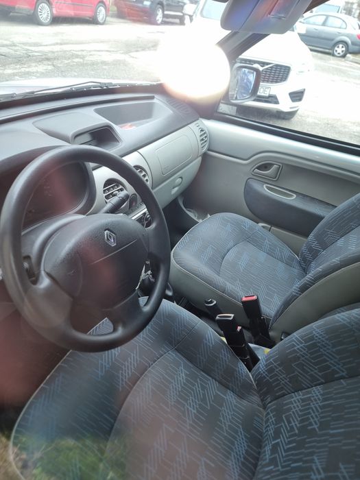 Vând Renault kangoo 1.2 2006