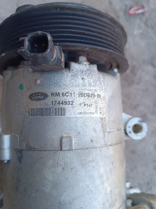 Vând compresoare ford