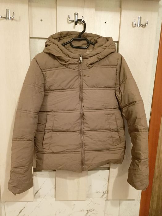 Продам демисезонную куртку