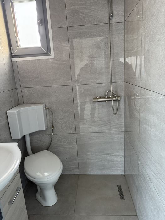 Containar   Tip birou locuinta ,cu bae ,bucatare  7 lungime 3,30 latim