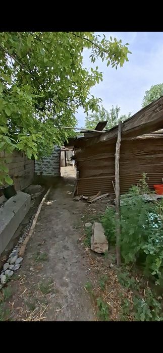 Ер 2.8 соток сотилади срочно пул керак газ сув свет бор