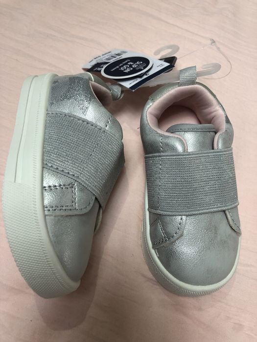 Кроссовки для девочек