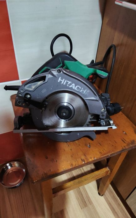 Fierastrau Hitachi Circular 1300W