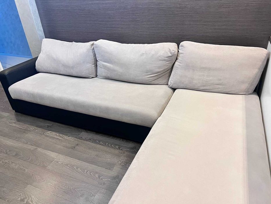 Ъглов диван с функция сън и място за съхранение