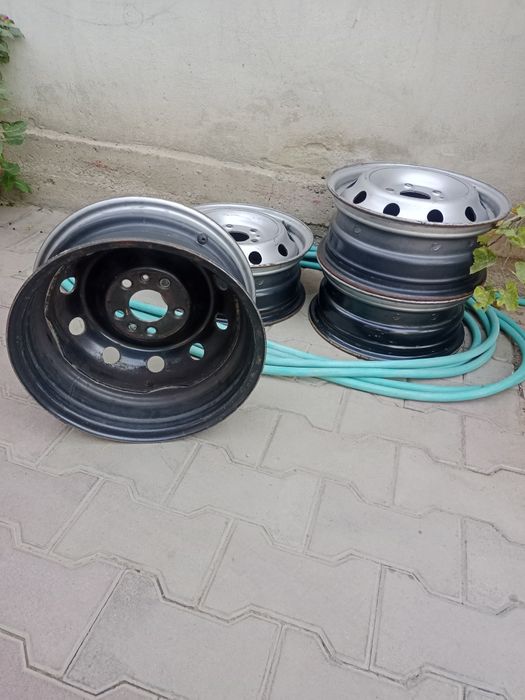 Продам диски на спринтер р 15
