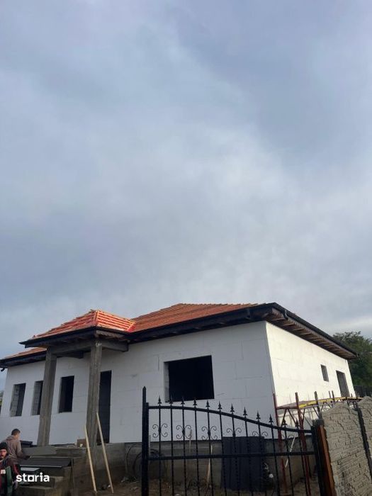 Casa parter, 129 m utili, 450 mp, zona Malu Mare