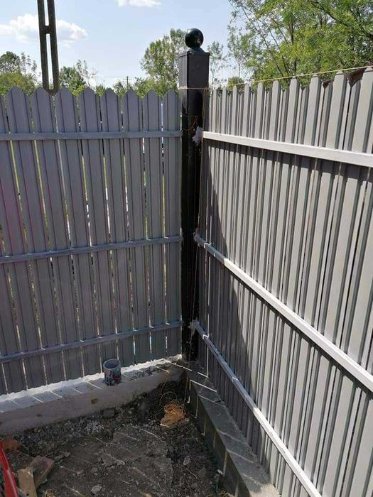 Construim garduri din panouri stil jaluzele, sipca metalica, tabla BCA