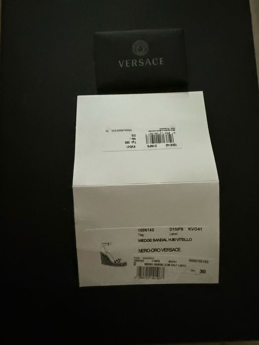 Оригинални еспадрили на Versace