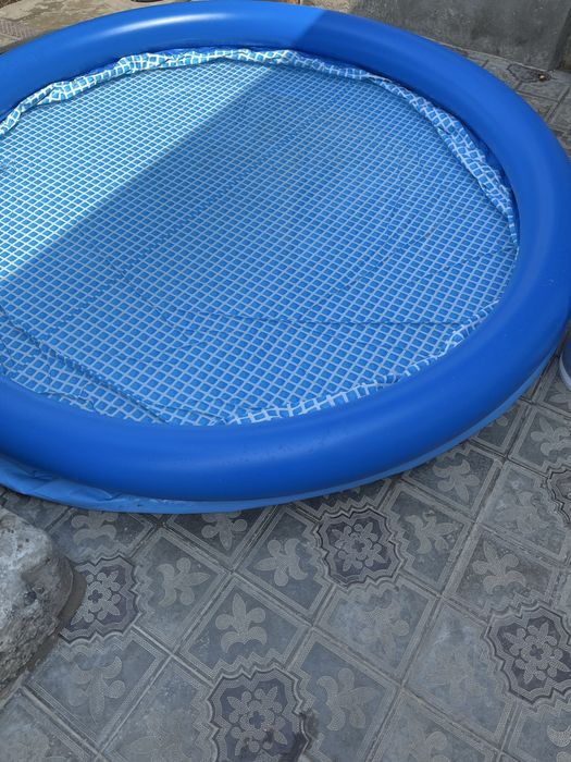 Бассейн сатылады новый Intex