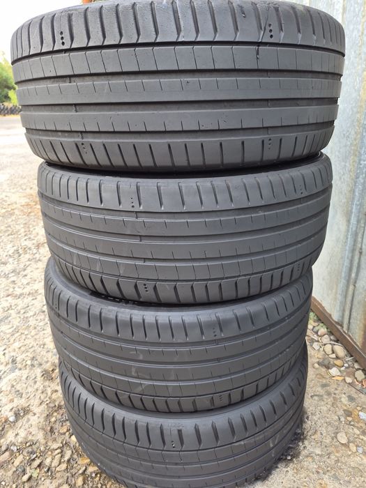 4бр. 255 40 19 Michelin летни.