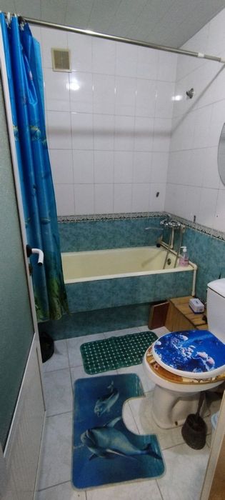 2 xonali uy hamma jixozlari bilan ijaraga beriladi. Festival binosi or