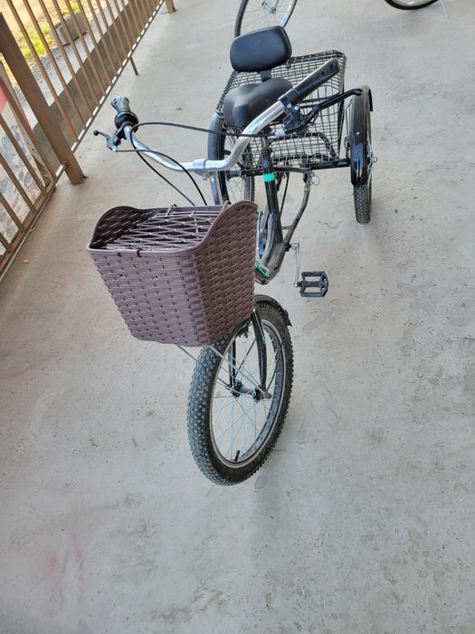 3 balonli velosiped sotiladi.