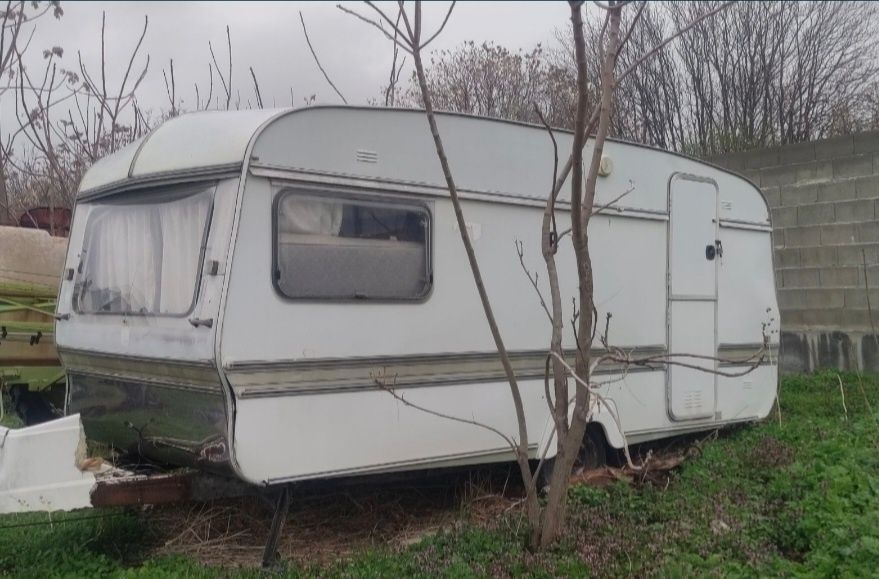 Продавам каравана