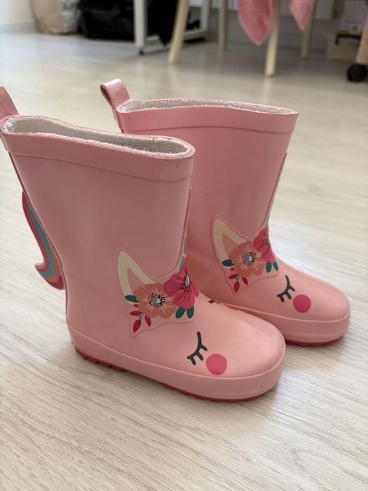 Продаю резиновые детские сапожки