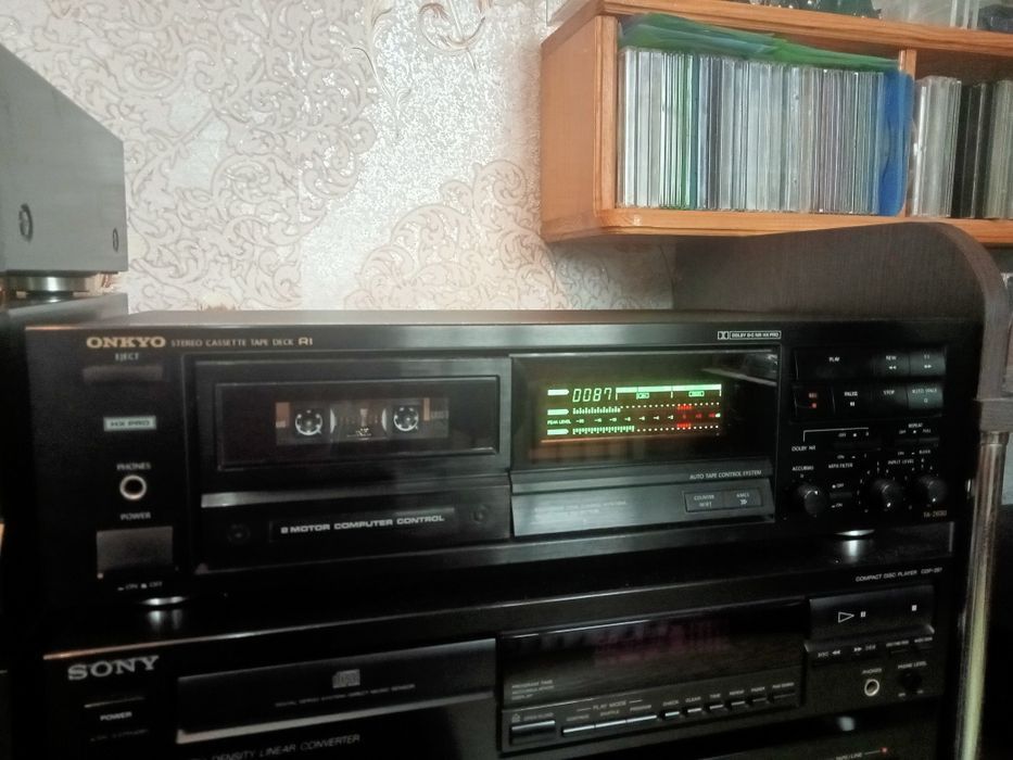 Магнитофон  ONKYO