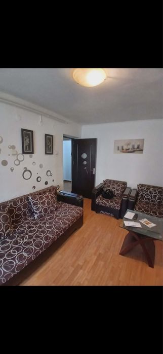 Apartament ‘ 3 camere ‘ parter ‘ stefanesti ‘ arges