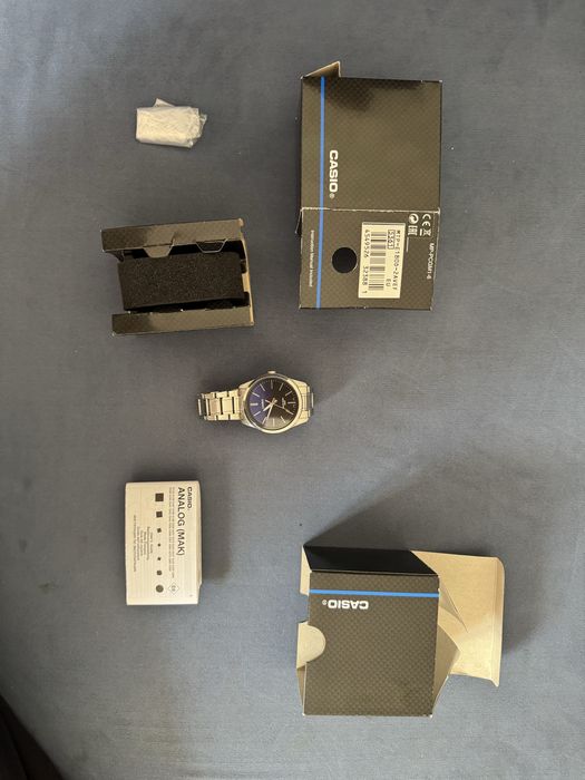 Классические часы Casio MTP-E180D-2AVEF
