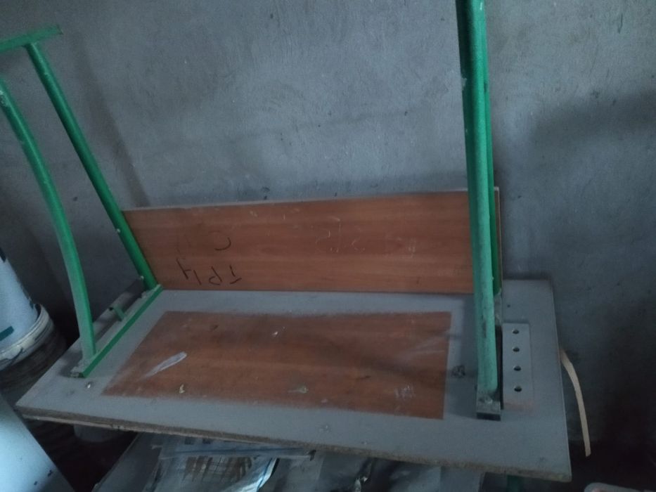 металлические столы из металла