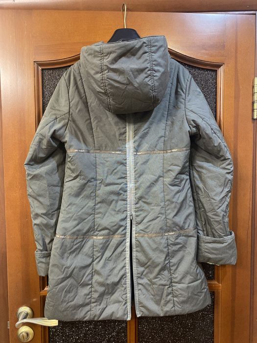 Куртки для девушки 44 размера.