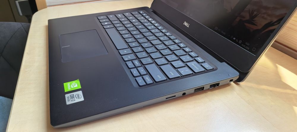 Laptop Dell Vostro_14"FHD IPS__i7-10510U__16GB DDR4__512GB SSD__NVidia MX 250__NOU 10/10