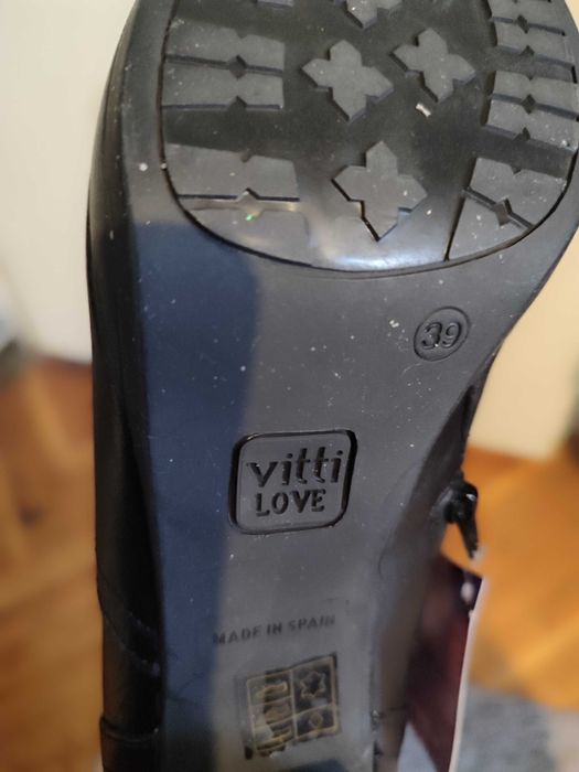 Дамски зимни ботуши