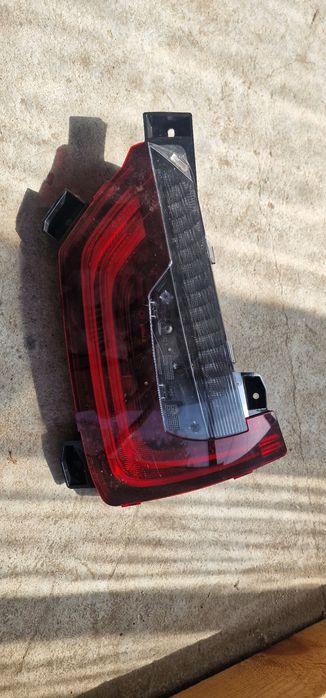 Десен стоп bmw i3