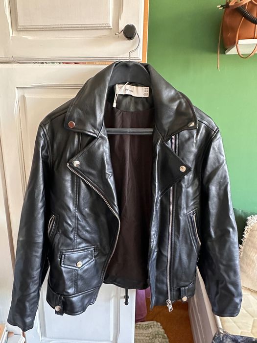 Ново кожено яке bershka