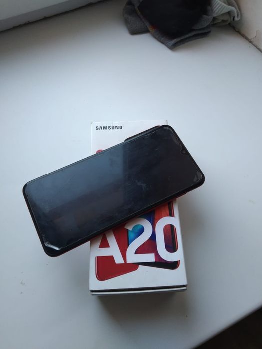 Продам Samsung A20
