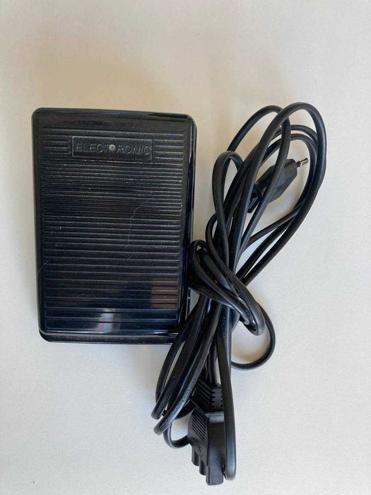 Шевна машина Singer Heavy Duty 4432