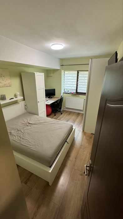 Proprietar ofer spre vanzare apartament cu doua camere