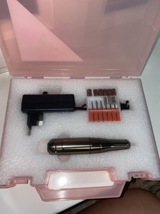 Машинка для маникюра и педикюра новая 26000 оборотов