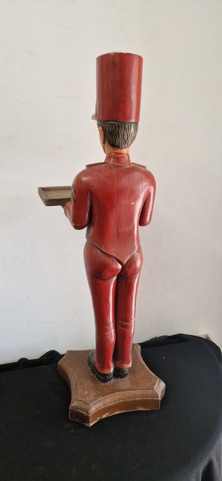 Soldat majordom lemn vechi statueta