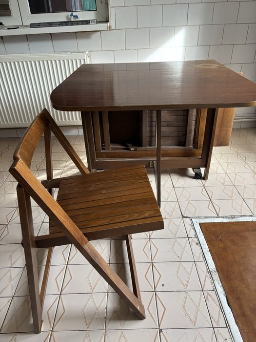 Masa pliabila lemn cu 4 scaune