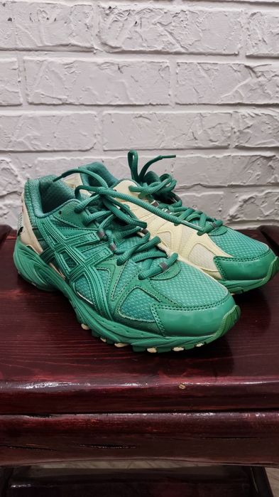 ASICS 8On8 GEL-KHANA TR размер 38(24см)не подошли