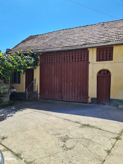 Casa P+1+M in Brebi,Salaj cu 19,32 ari teren+garaj+anexe de 240 mp
